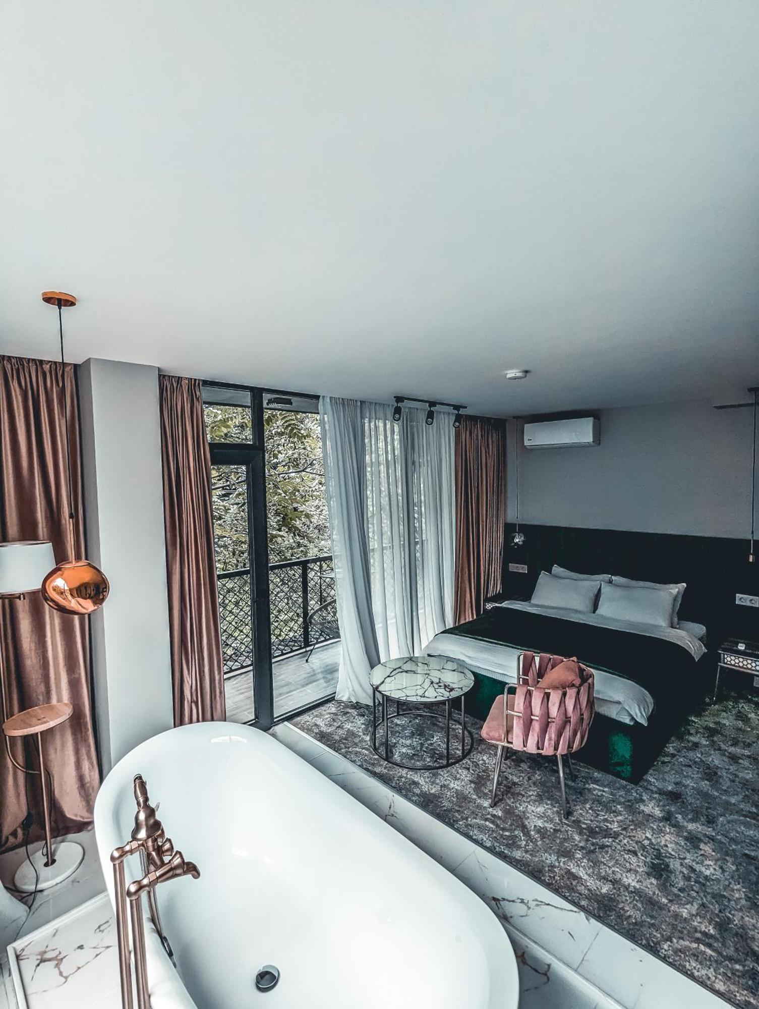 No Propert Hotel Chakvistavi Buitenkant foto