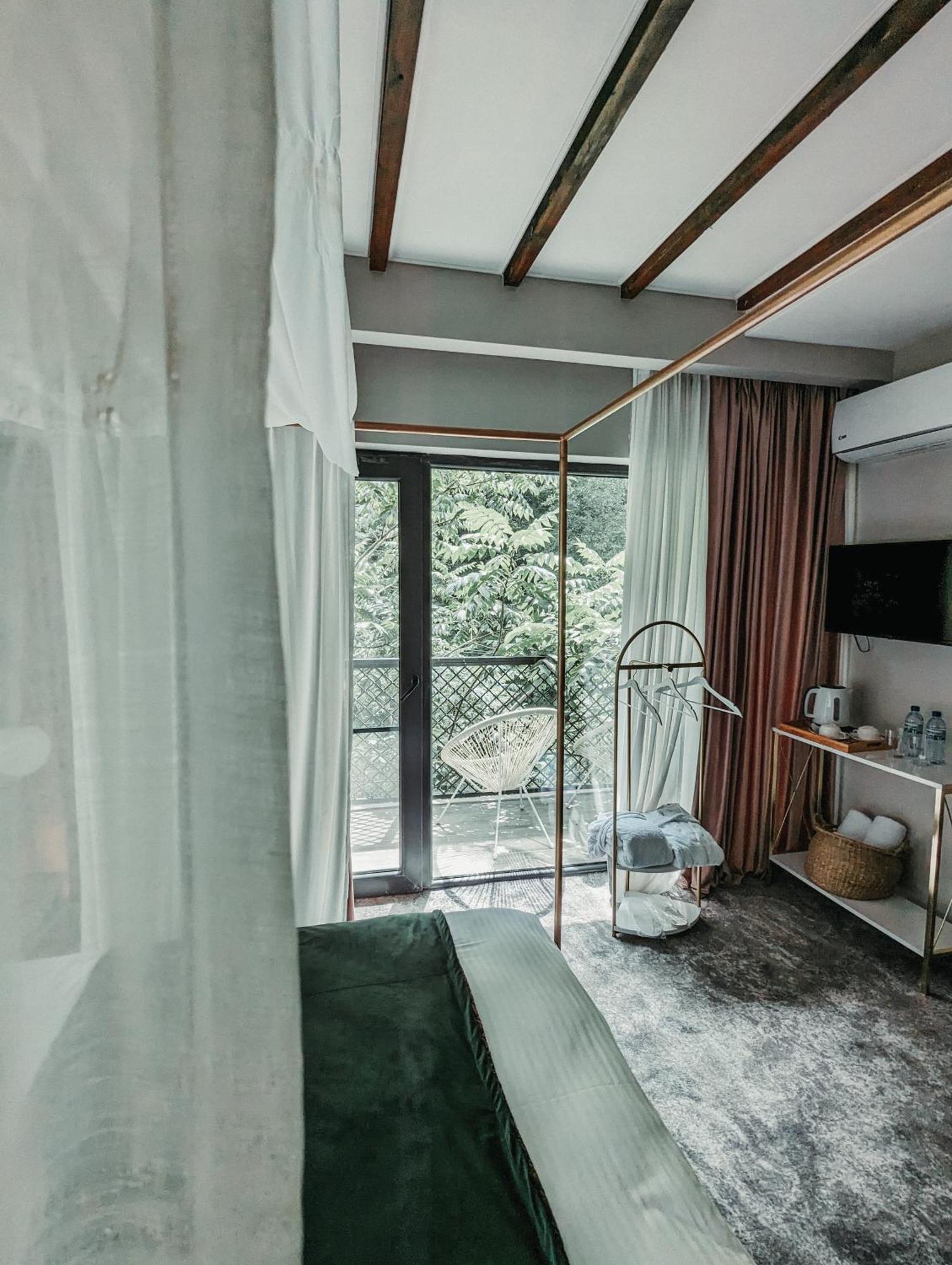 No Propert Hotel Chakvistavi Buitenkant foto